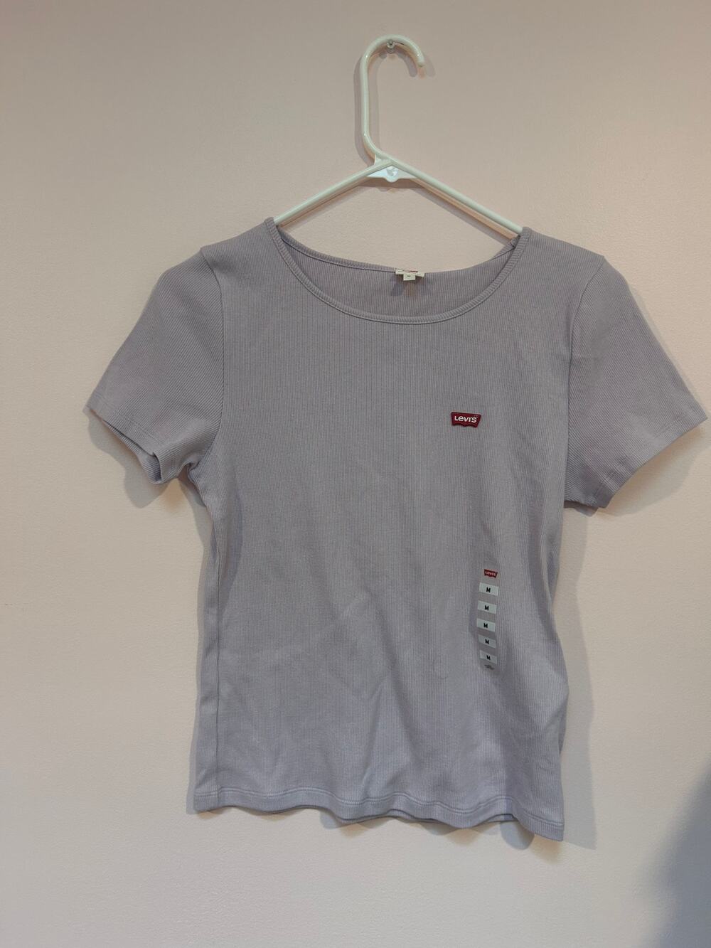 Levi's Tee *M*